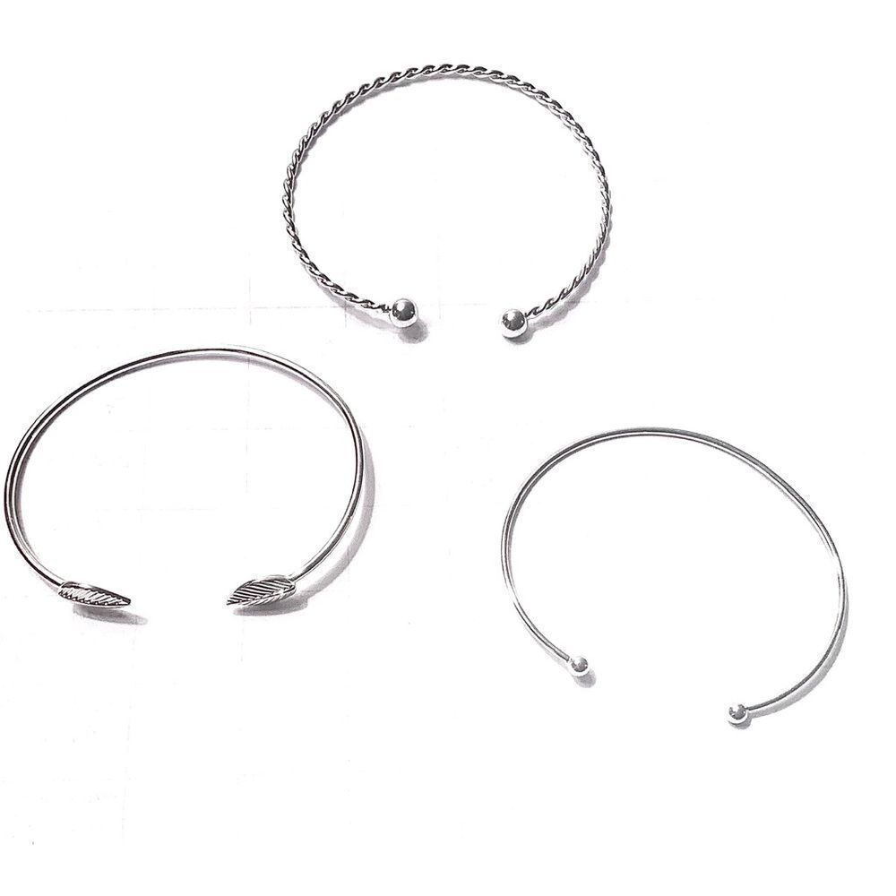 🍍3/$15🍍 Adjustable Silver Tone Bracelets